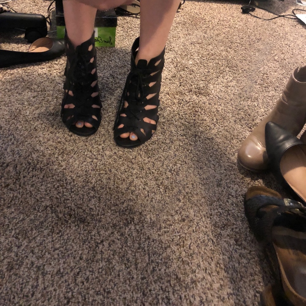 Super cute lace-up crisscross black booties
